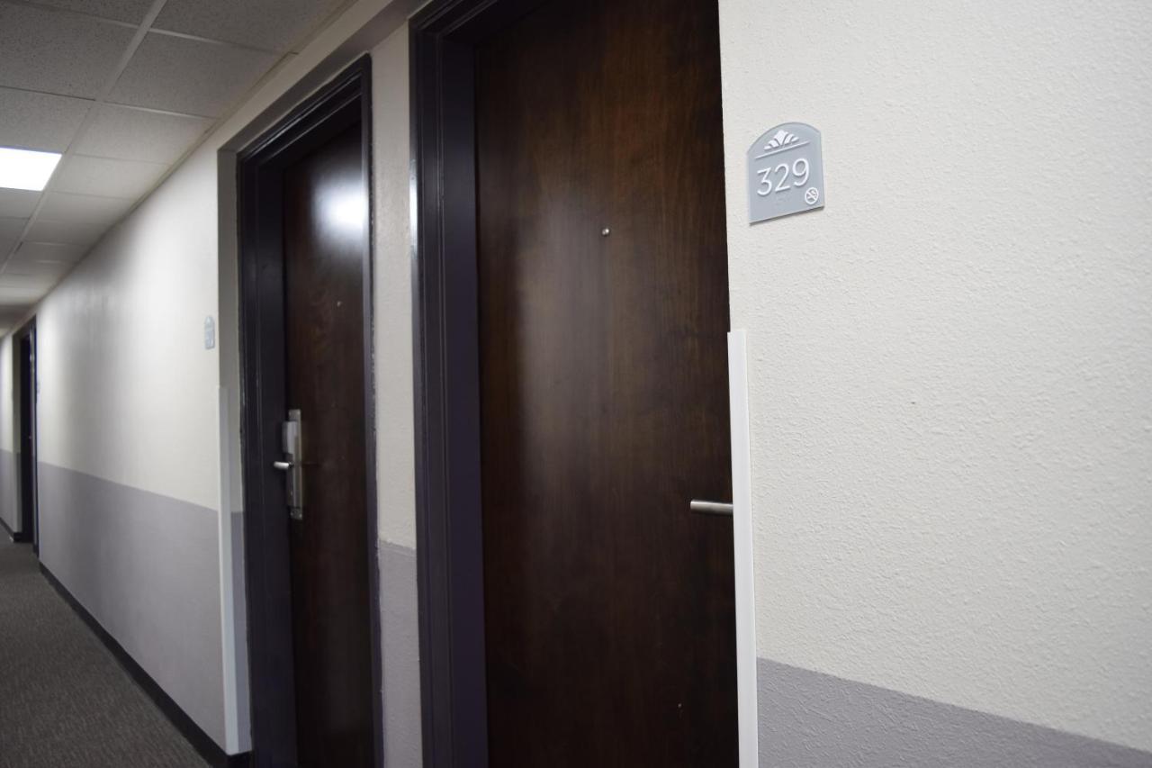 Travelers Inn And Suites Raleigh Ngoại thất bức ảnh