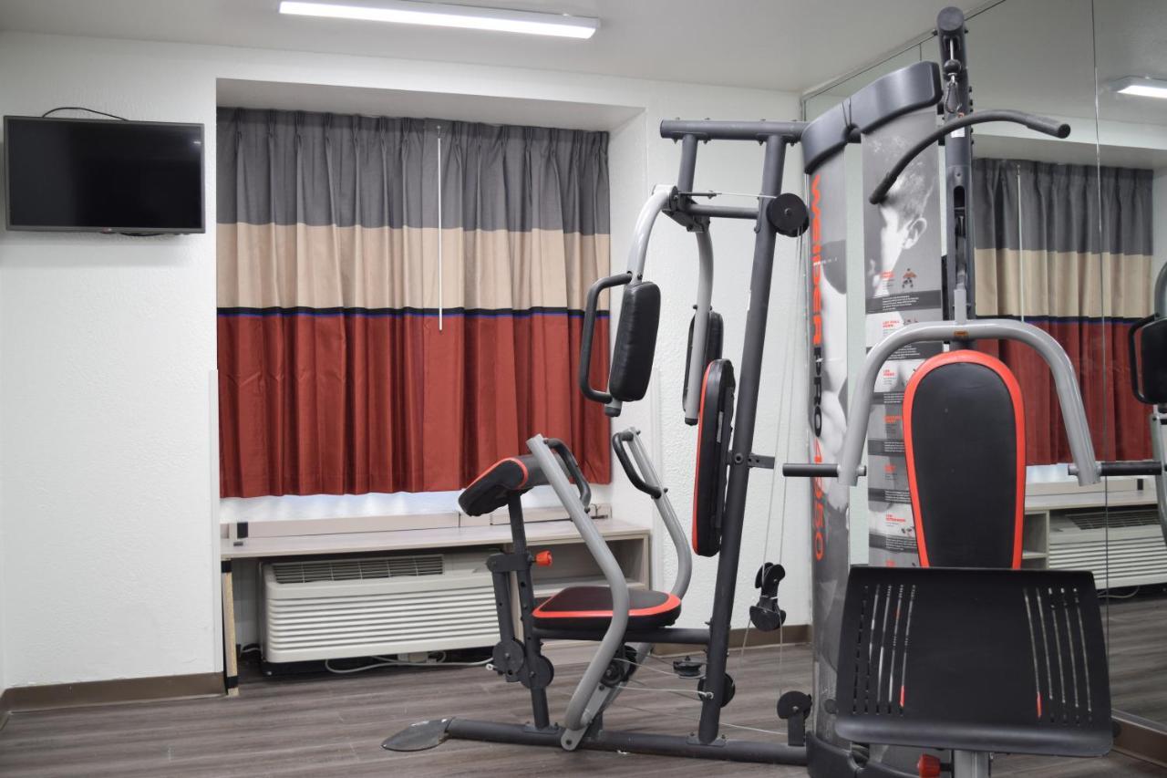 Travelers Inn And Suites Raleigh Ngoại thất bức ảnh