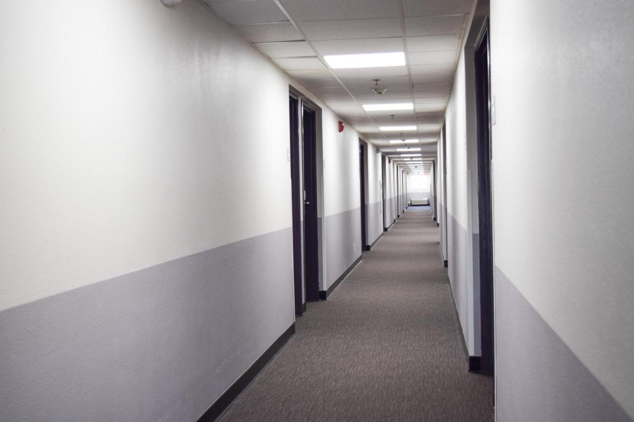 Travelers Inn And Suites Raleigh Ngoại thất bức ảnh